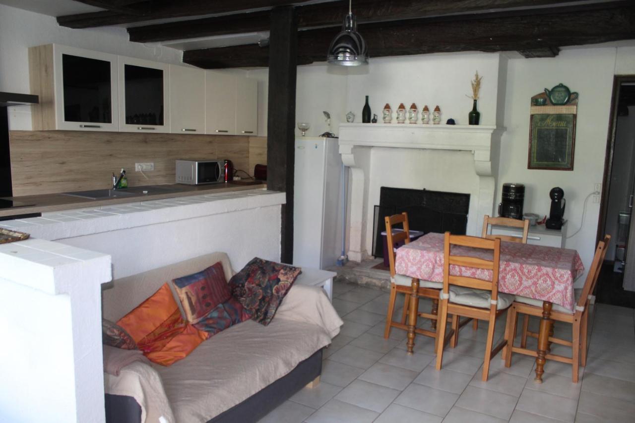 La Maison D'Odile Beaujeu-Saint-Vallier-et-Pierrejux Buitenkant foto